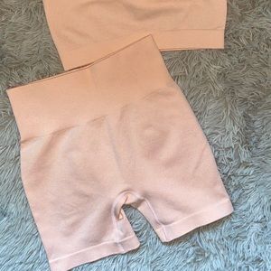 Workout set size small (runs smaller)